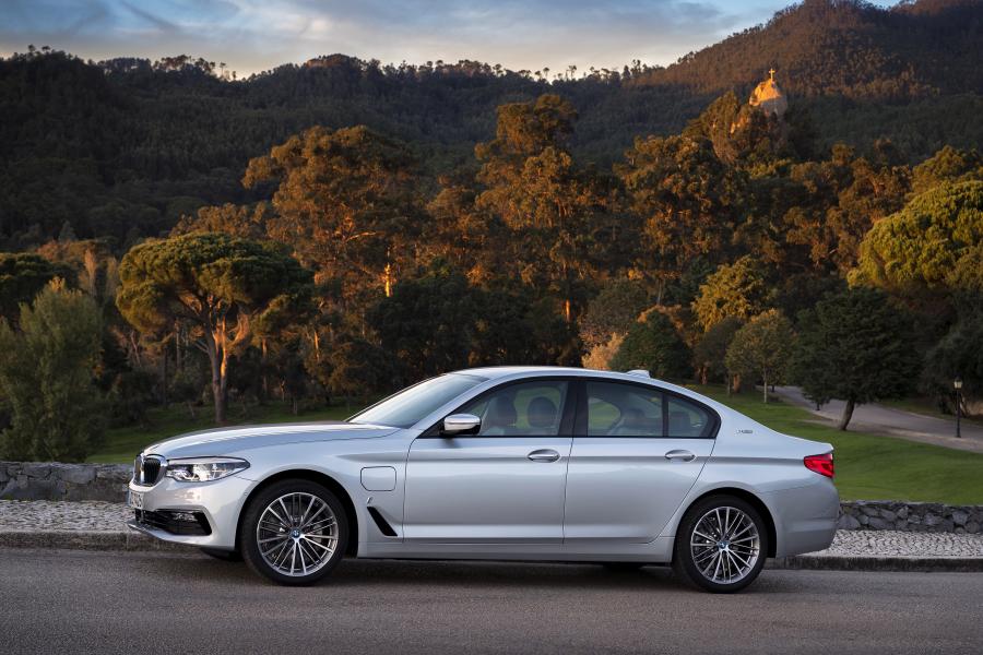 BMW 530e 2017 года  (WW) (фото 22 из 57)